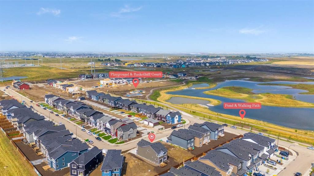 37 Sora Gardens Se, Calgary, AB - Outdoor With View