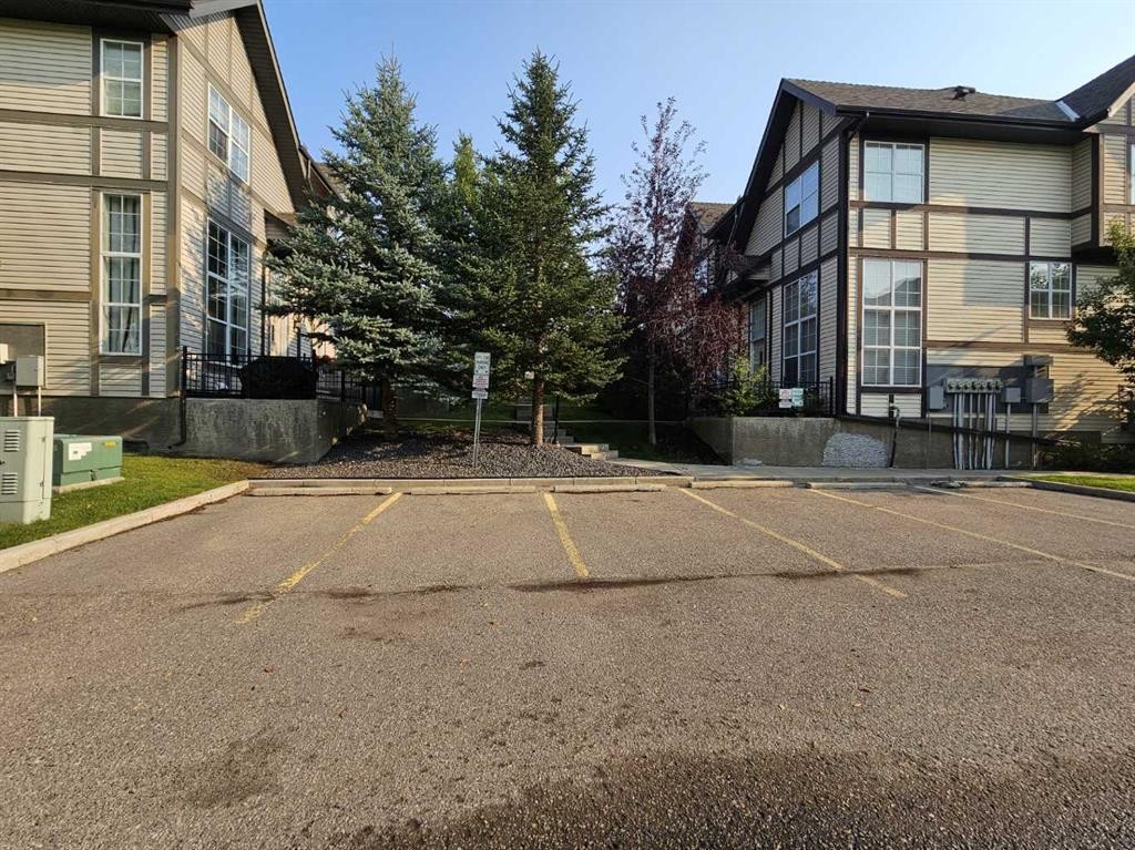 56 Cranarch Road Se, Calgary, AB - Outdoor