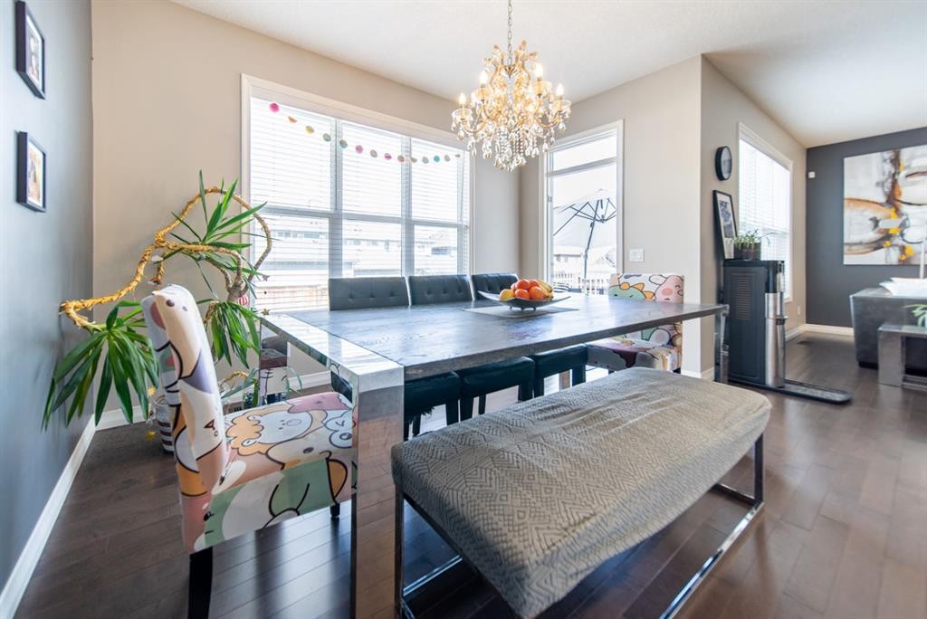 98 Mahogany Passage Se, Calgary, AB - Indoor Photo Showing Dining Room