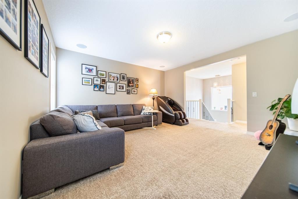 98 Mahogany Passage Se, Calgary, AB - Indoor