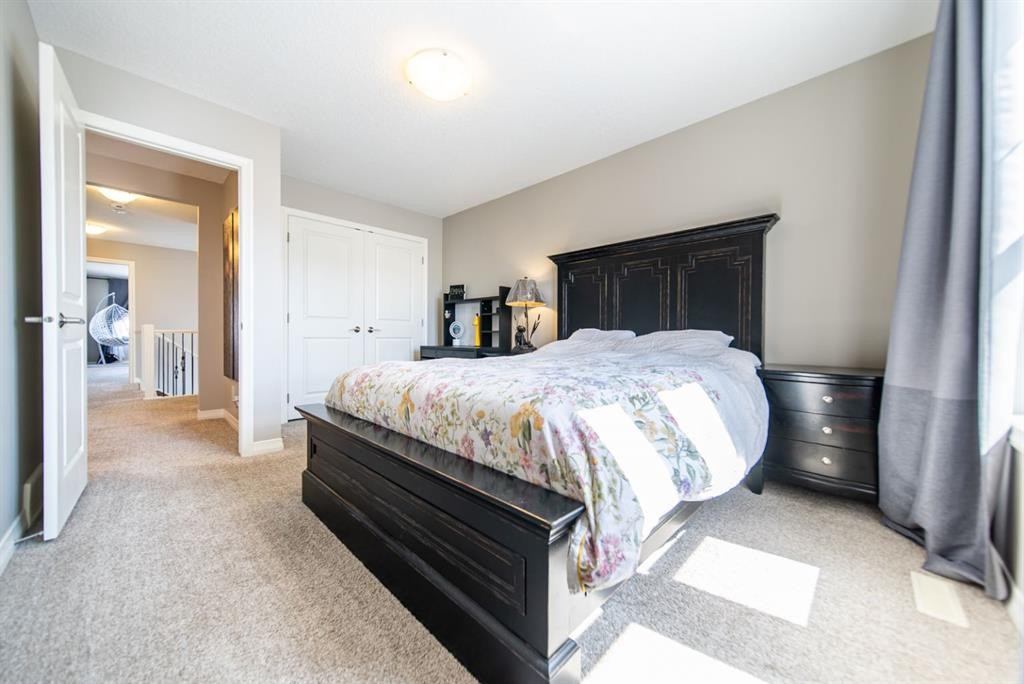 98 Mahogany Passage Se, Calgary, AB - Indoor Photo Showing Bedroom