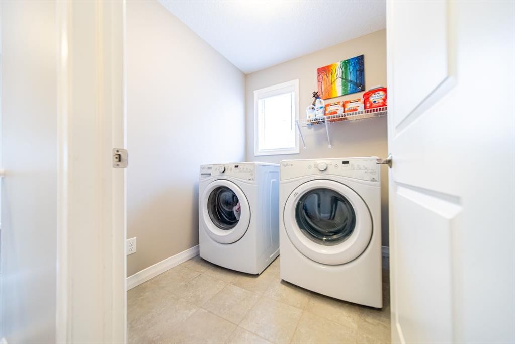 98 Mahogany Passage Se, Calgary, AB - Indoor Photo Showing Laundry Room