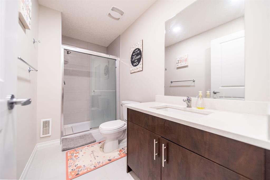 98 Mahogany Passage Se, Calgary, AB - Indoor Photo Showing Bathroom