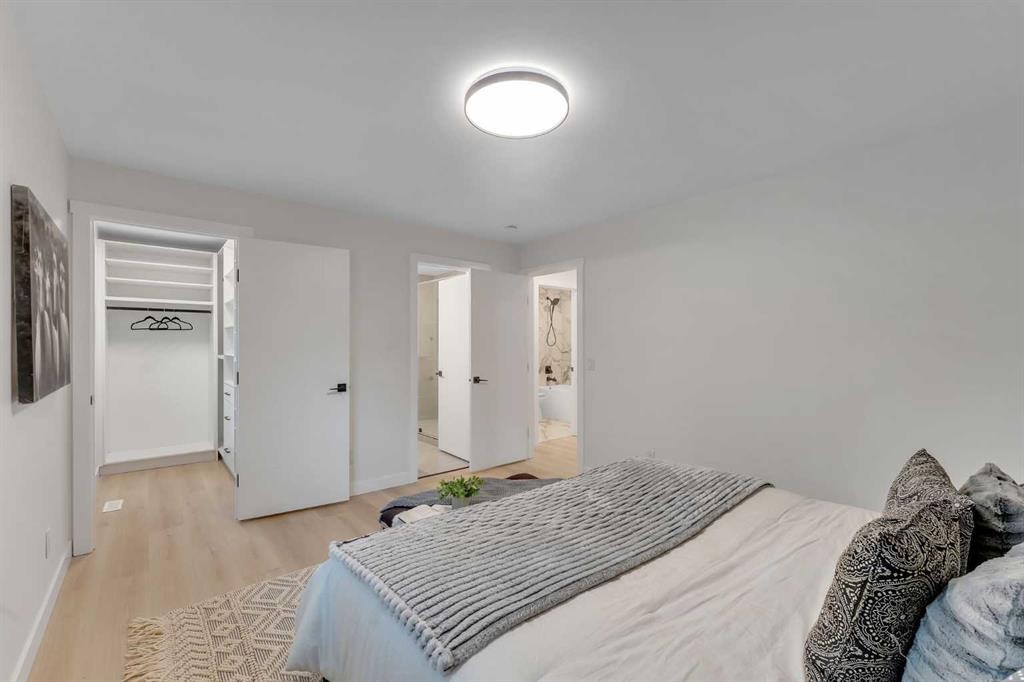 104 Oakmoor Place Sw, Calgary, AB - Indoor Photo Showing Bedroom