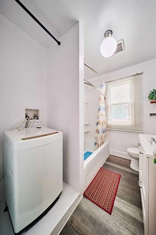 702 17 Avenue Nw, Calgary, AB - Indoor Photo Showing Laundry Room