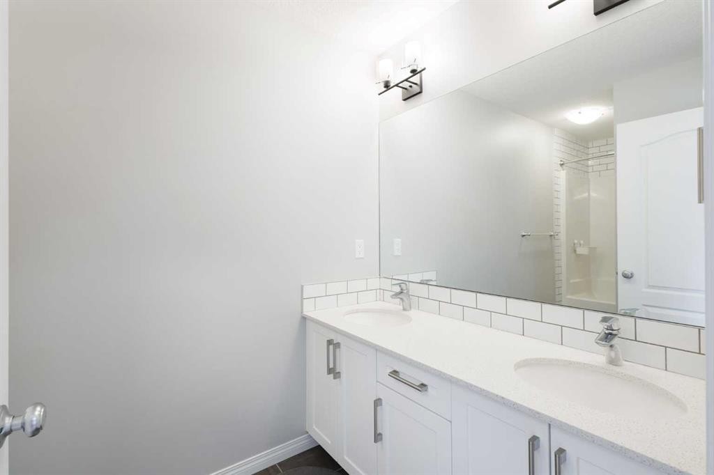 28 Seton Terrace Se, Calgary, AB - Indoor Photo Showing Bathroom