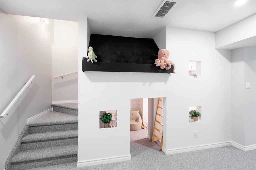 28 Seton Terrace Se, Calgary, AB - Indoor Photo Showing Other Room