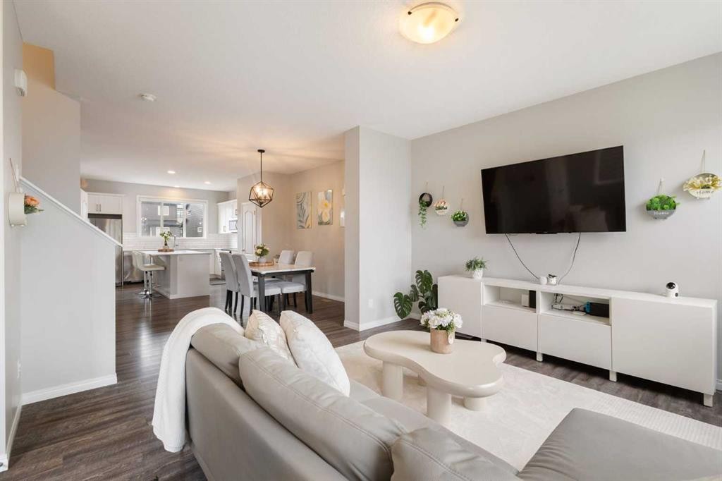 28 Seton Terrace Se, Calgary, AB - Indoor Photo Showing Living Room