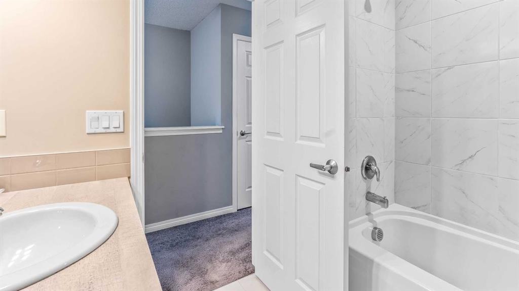 245 Cityscape Boulevard Ne, Calgary, AB - Indoor Photo Showing Bathroom