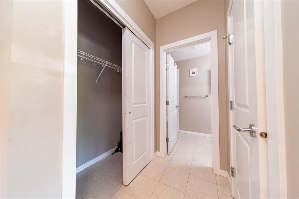 116-100 Cranfield Common Se, Calgary, AB - Indoor
