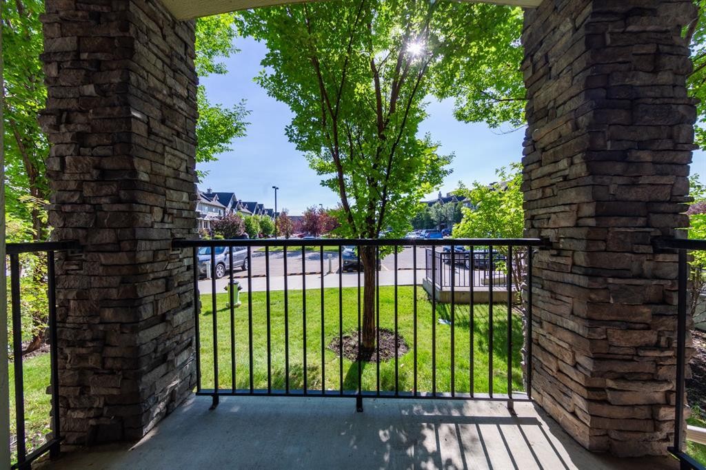 116-100 Cranfield Common Se, Calgary, AB - Outdoor