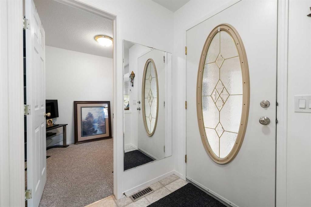 100 Dovista Court Se, Calgary, AB - Indoor Photo Showing Other Room