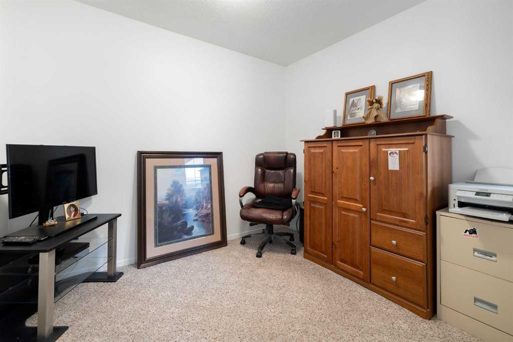 100 Dovista Court Se, Calgary, AB - Indoor Photo Showing Office