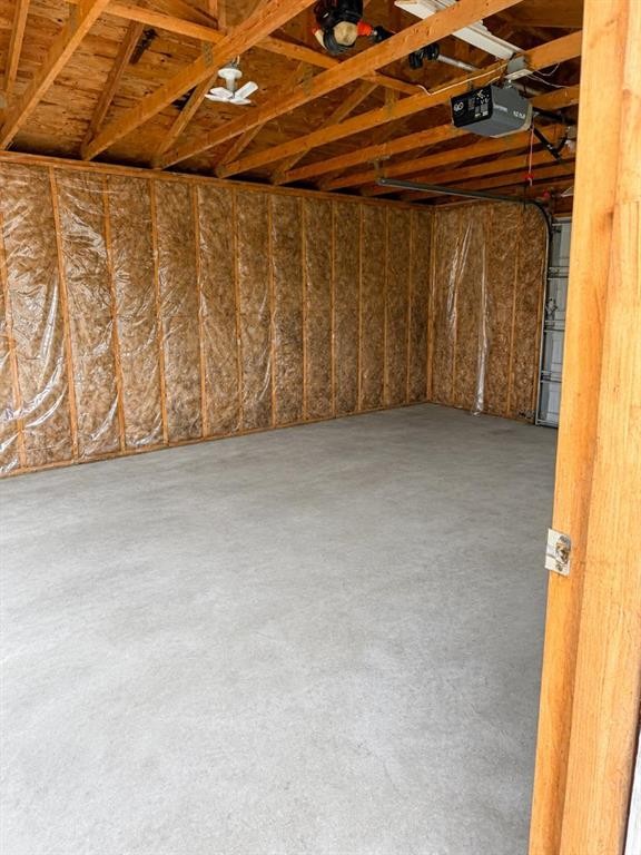 228 Castleridge Drive Ne, Calgary, AB - Indoor Photo Showing Other Room