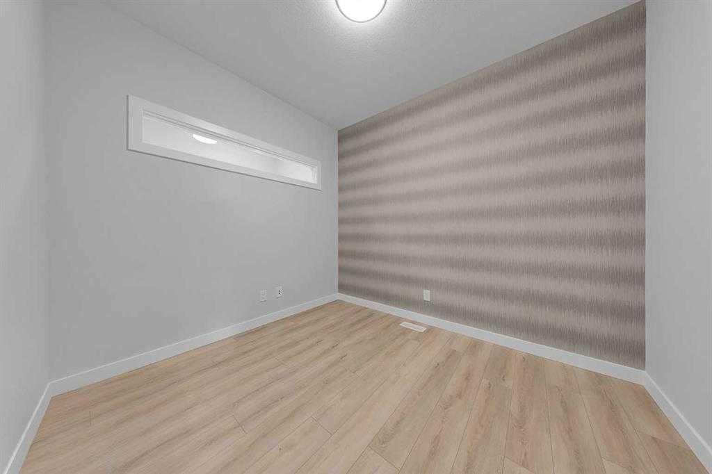 82 Belvedere Green Se, Calgary, AB - Indoor Photo Showing Other Room