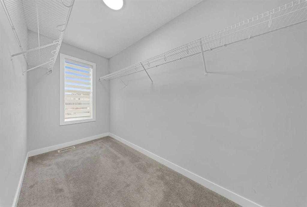 82 Belvedere Green Se, Calgary, AB - Indoor