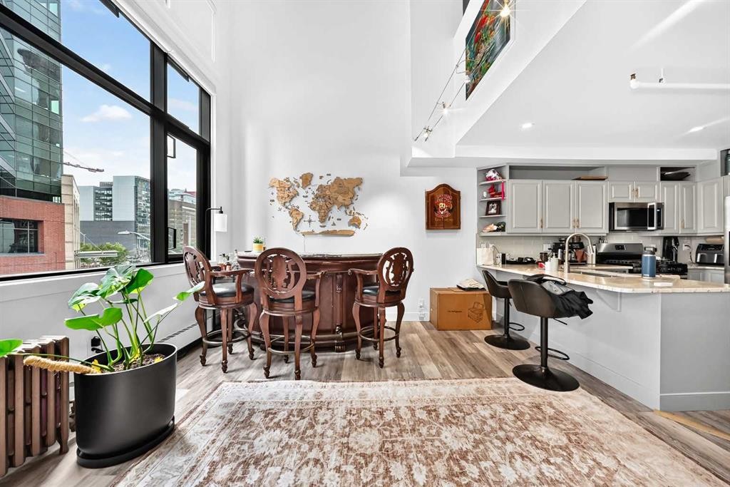 307-220 11 Avenue Se, Calgary, AB - Indoor