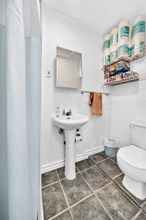 307-220 11 Avenue Se, Calgary, AB - Indoor Photo Showing Bathroom