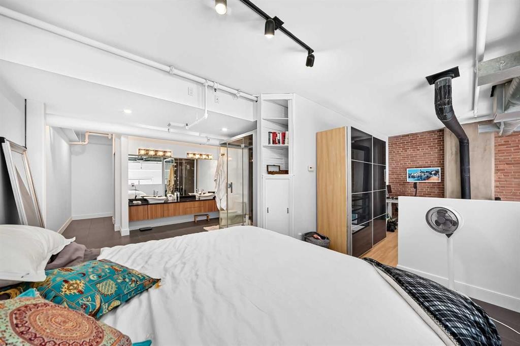 307-220 11 Avenue Se, Calgary, AB - Indoor