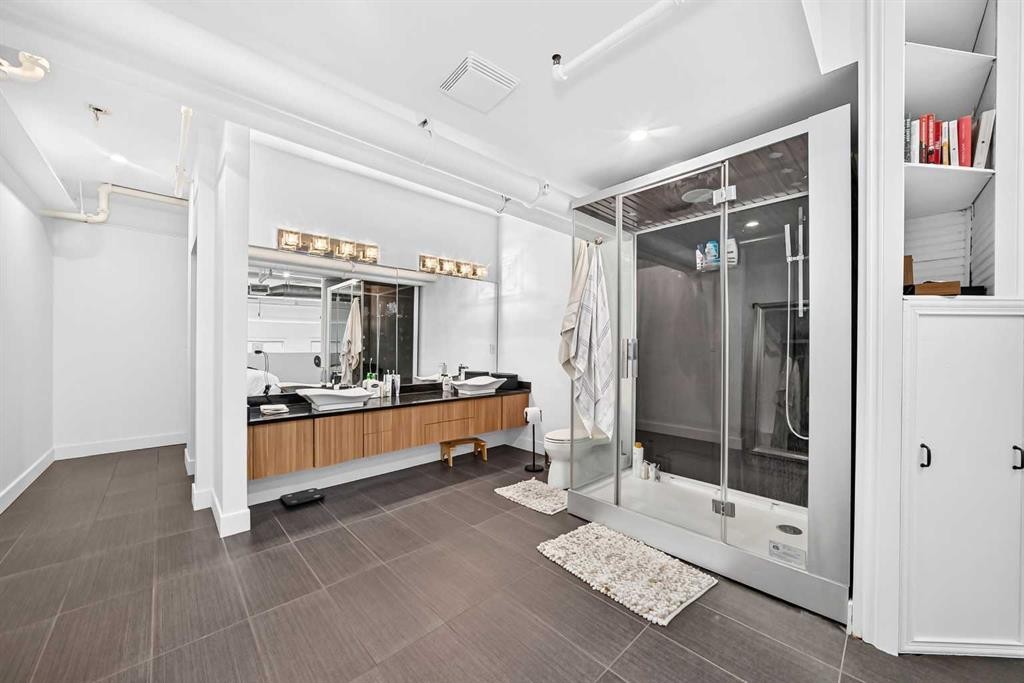307-220 11 Avenue Se, Calgary, AB - Indoor