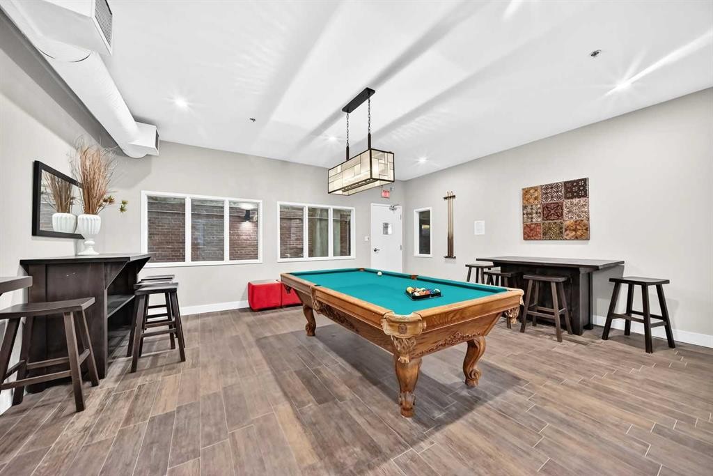 307-220 11 Avenue Se, Calgary, AB - Indoor Photo Showing Other Room
