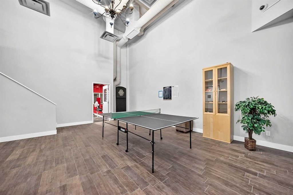 307-220 11 Avenue Se, Calgary, AB - Indoor Photo Showing Other Room