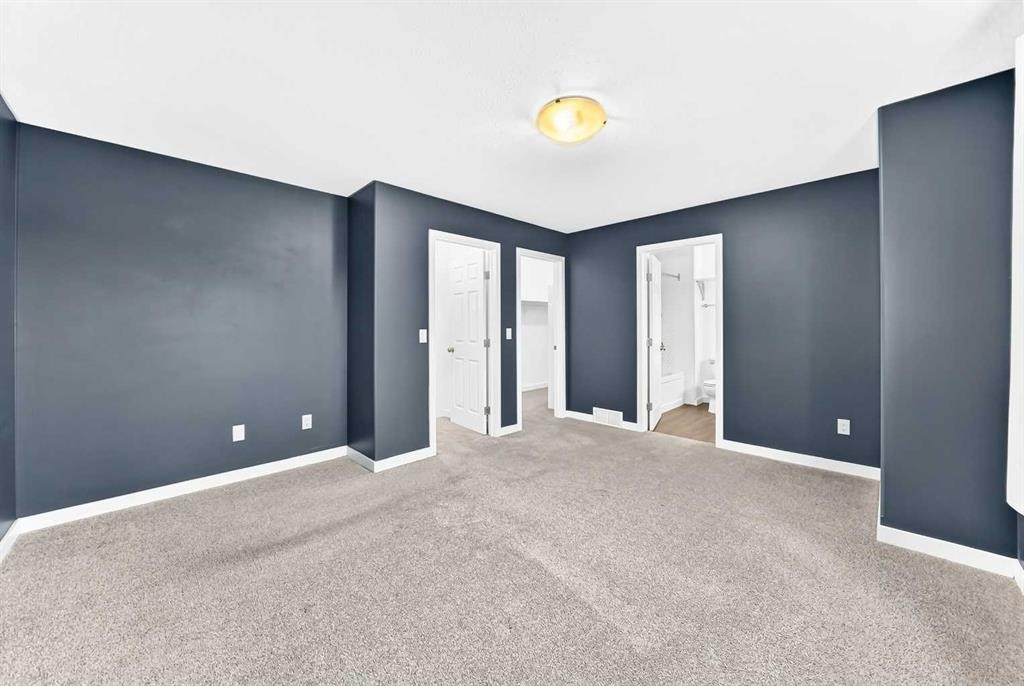 18 Julia Place, Didsbury, AB - Indoor