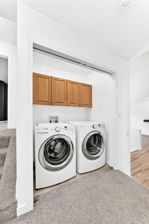 18 Julia Place, Didsbury, AB - Indoor Photo Showing Laundry Room