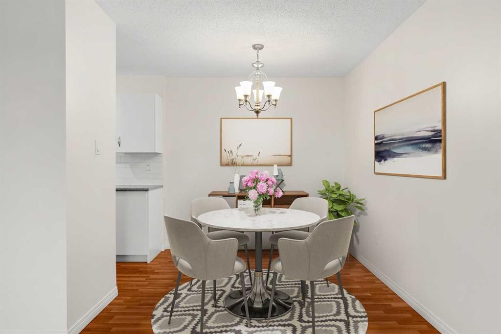607-8948 Elbow Drive Sw, Calgary, AB - Indoor Photo Showing Dining Room