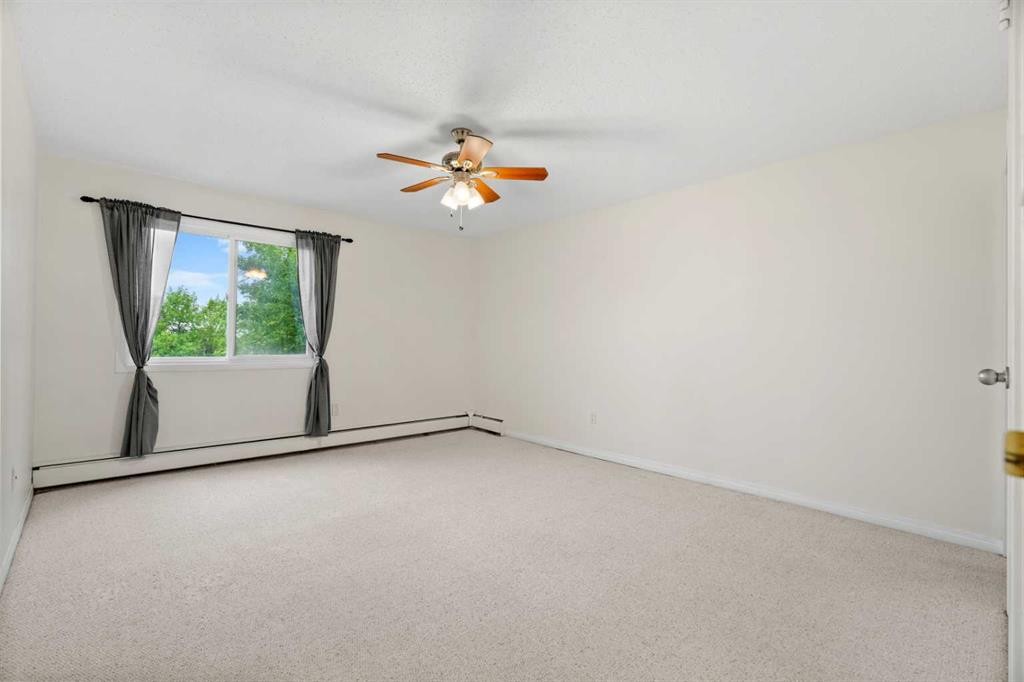 607-8948 Elbow Drive Sw, Calgary, AB - Indoor Photo Showing Other Room