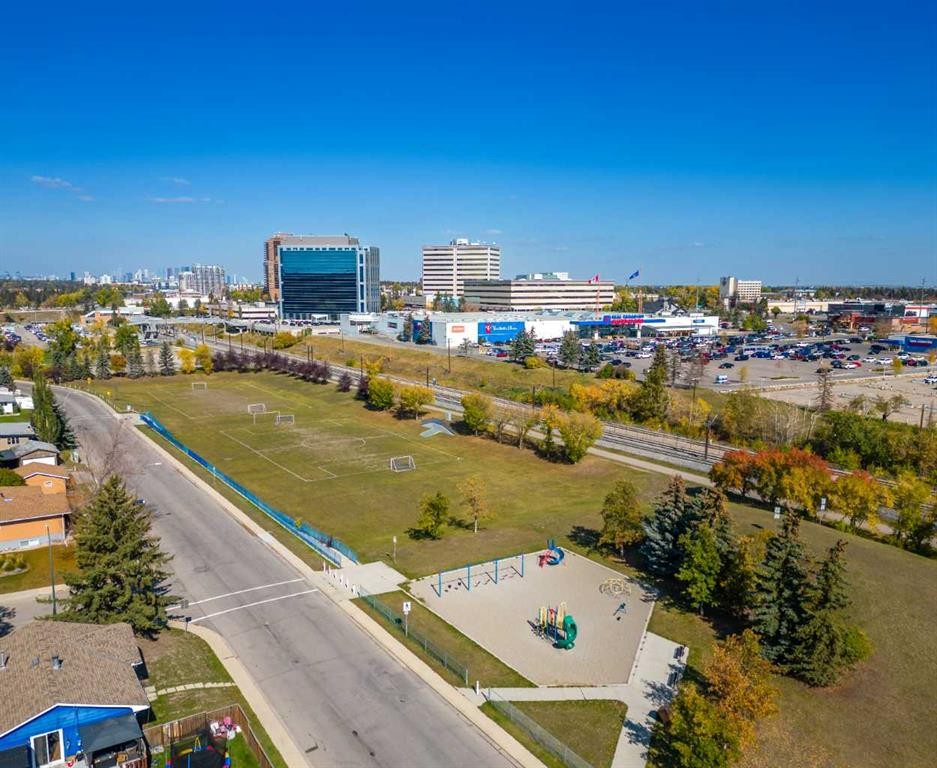 607-8948 Elbow Drive Sw, Calgary, AB - Outdoor With View
