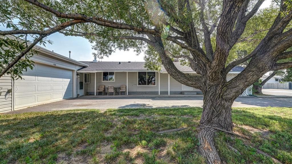 428 57 Avenue West, Claresholm, AB - Outdoor