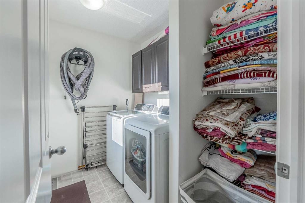 482 Skyview Ranch Way Ne, Calgary, AB - Indoor Photo Showing Laundry Room