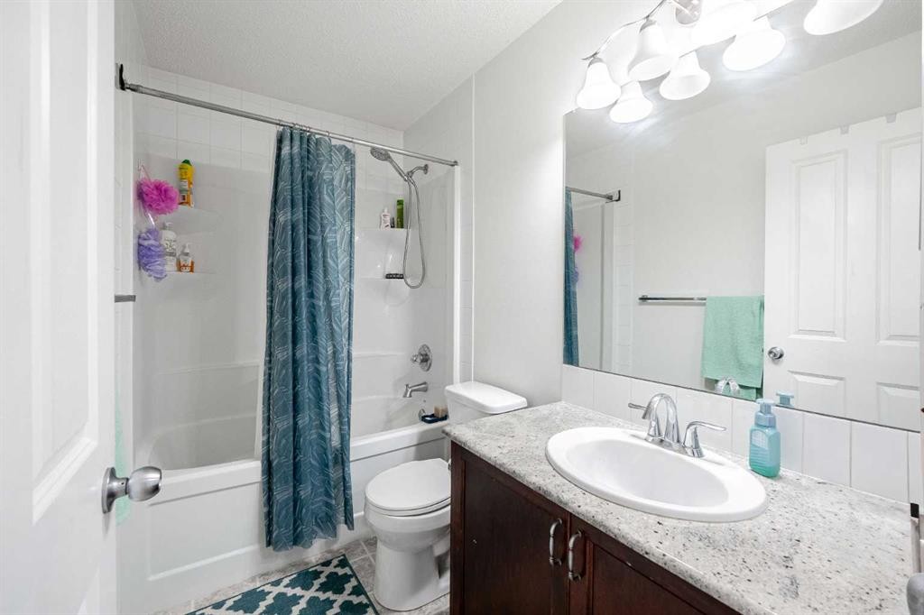 482 Skyview Ranch Way Ne, Calgary, AB - Indoor Photo Showing Bathroom