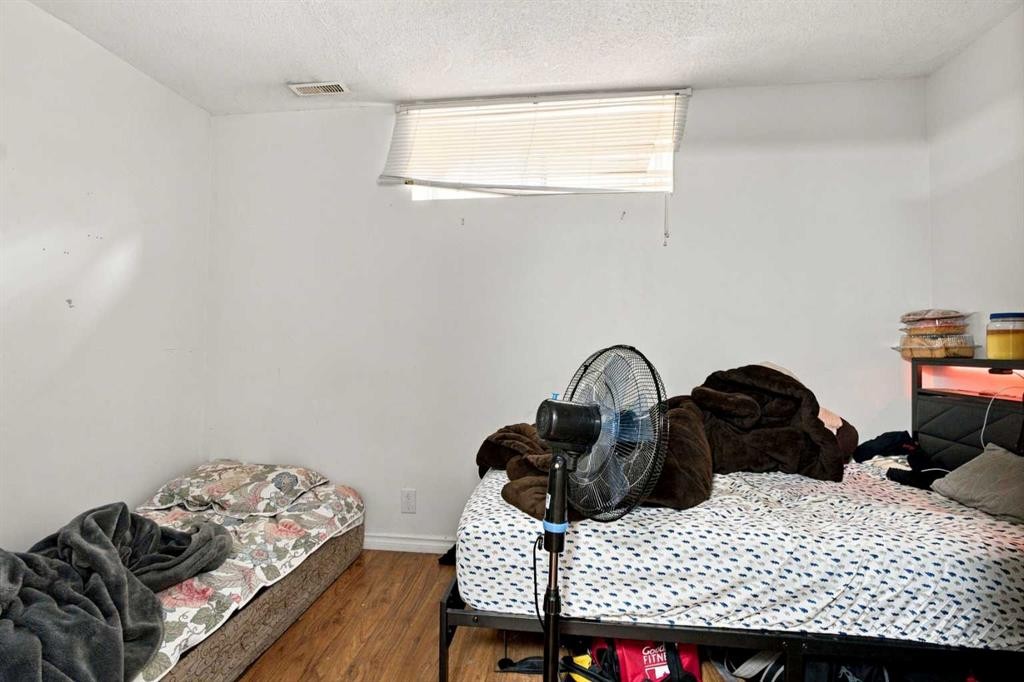 162 Taradale Drive Ne, Calgary, AB - Indoor Photo Showing Bedroom
