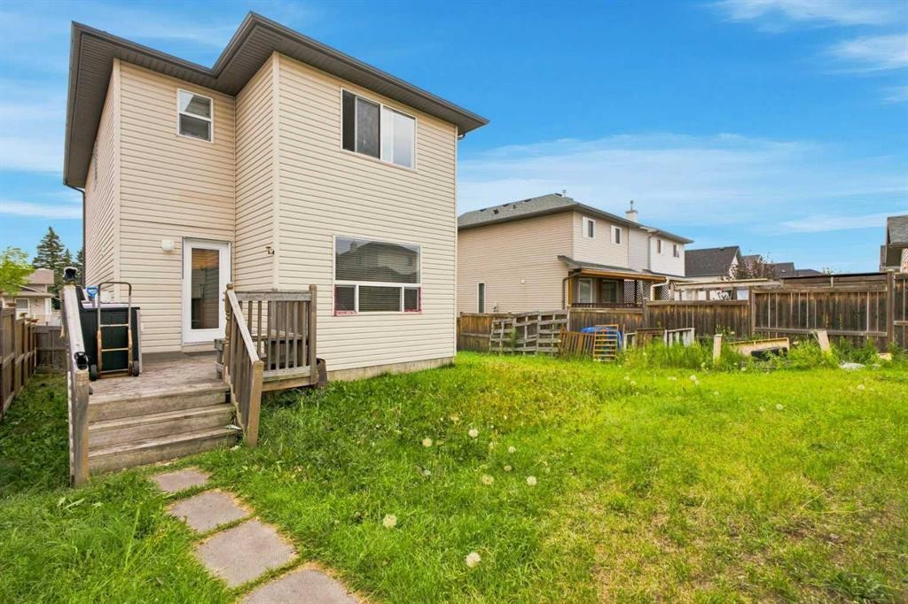 162 Taradale Drive Ne, Calgary, AB - Outdoor