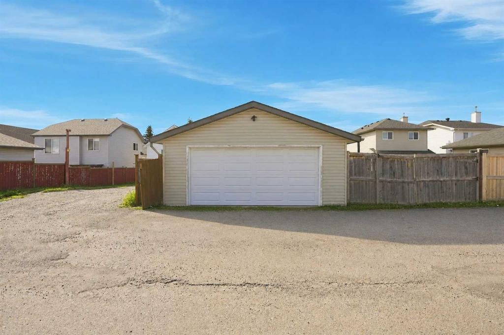 162 Taradale Drive Ne, Calgary, AB - Outdoor