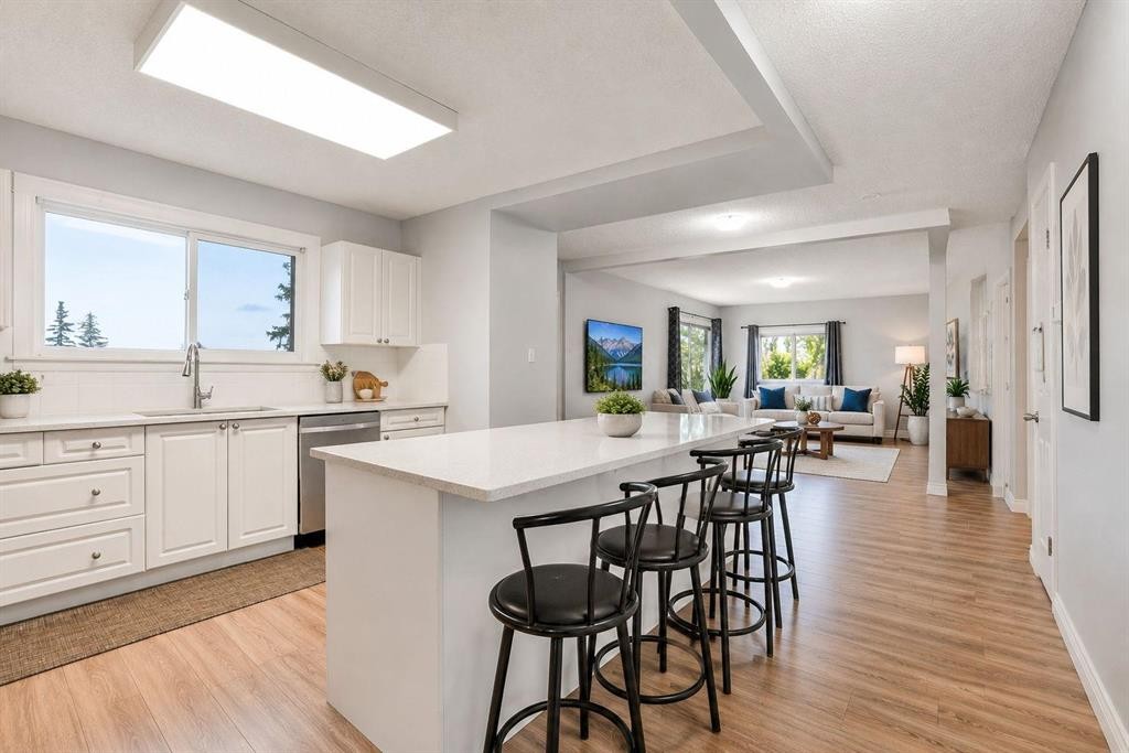 2003 62 Avenue Se, Calgary, AB - Indoor