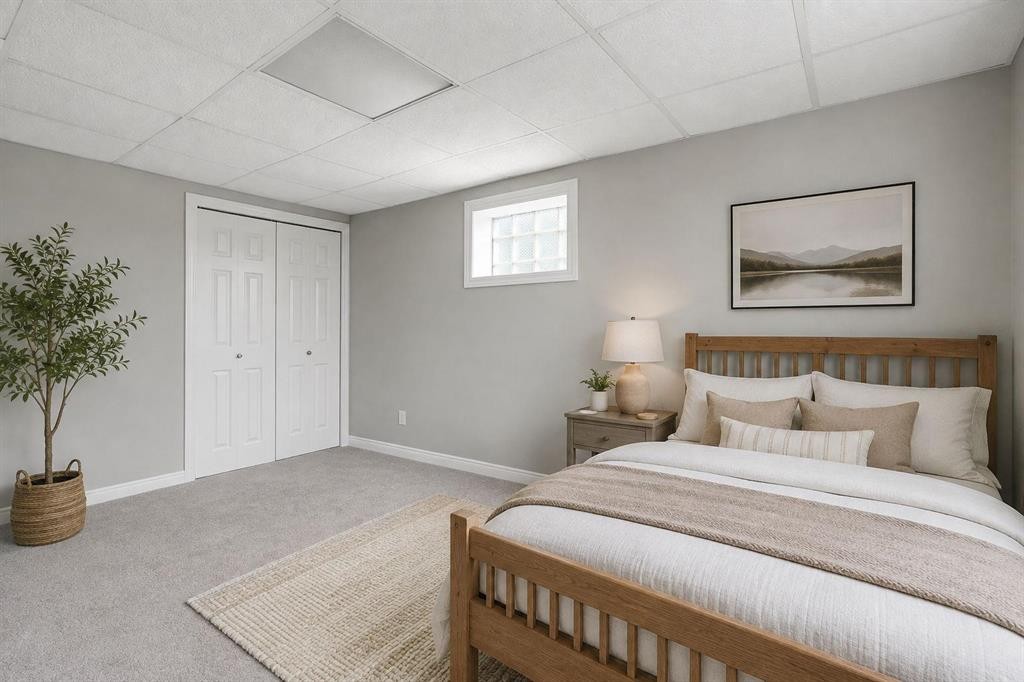 2003 62 Avenue Se, Calgary, AB - Indoor Photo Showing Bedroom
