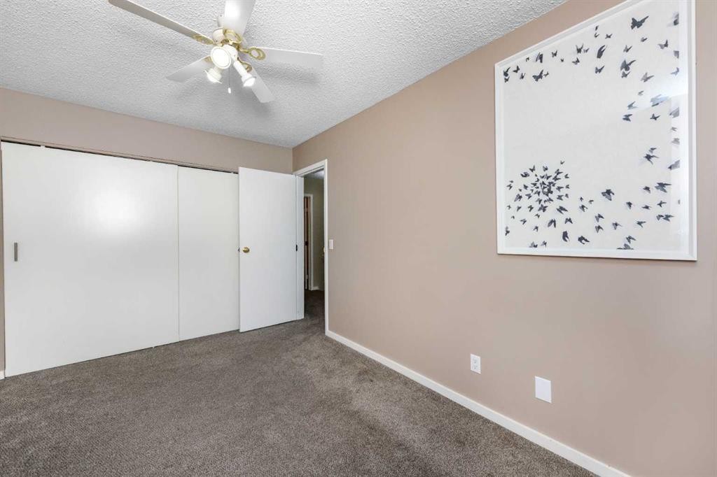 8-643 4 Avenue Ne, Calgary, AB - Indoor Photo Showing Other Room