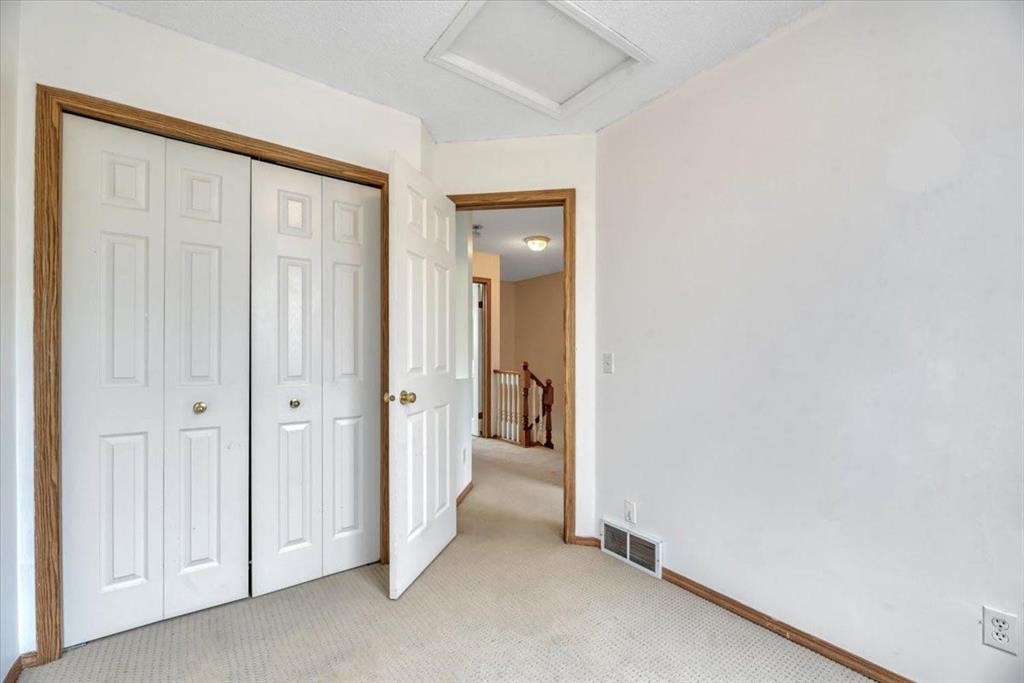 131 Hidden Way Nw, Calgary, AB - Indoor