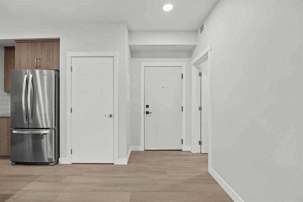 3301-100 Banister Drive, Okotoks, AB - Indoor Photo Showing Other Room
