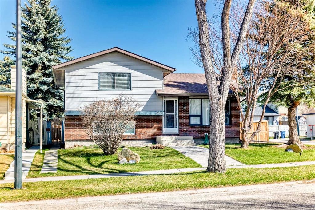 6840 4 Avenue Ne, Calgary, AB - Outdoor With Facade