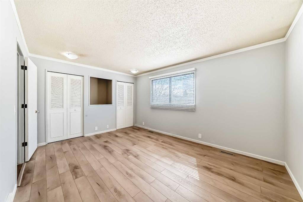 6840 4 Avenue Ne, Calgary, AB - Indoor Photo Showing Other Room