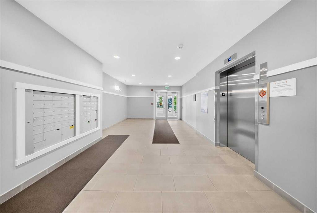 1211-220 Seton Grove Se, Calgary, AB - Indoor