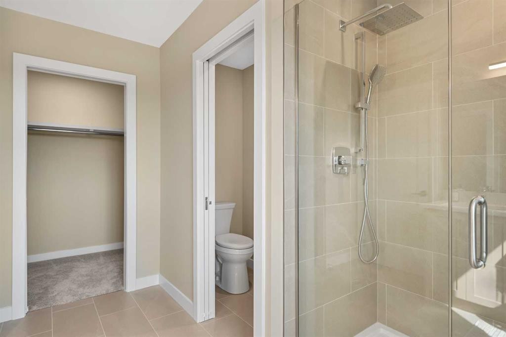 329 Flare Avenue Sw, Diamond Valley, AB - Indoor Photo Showing Bathroom