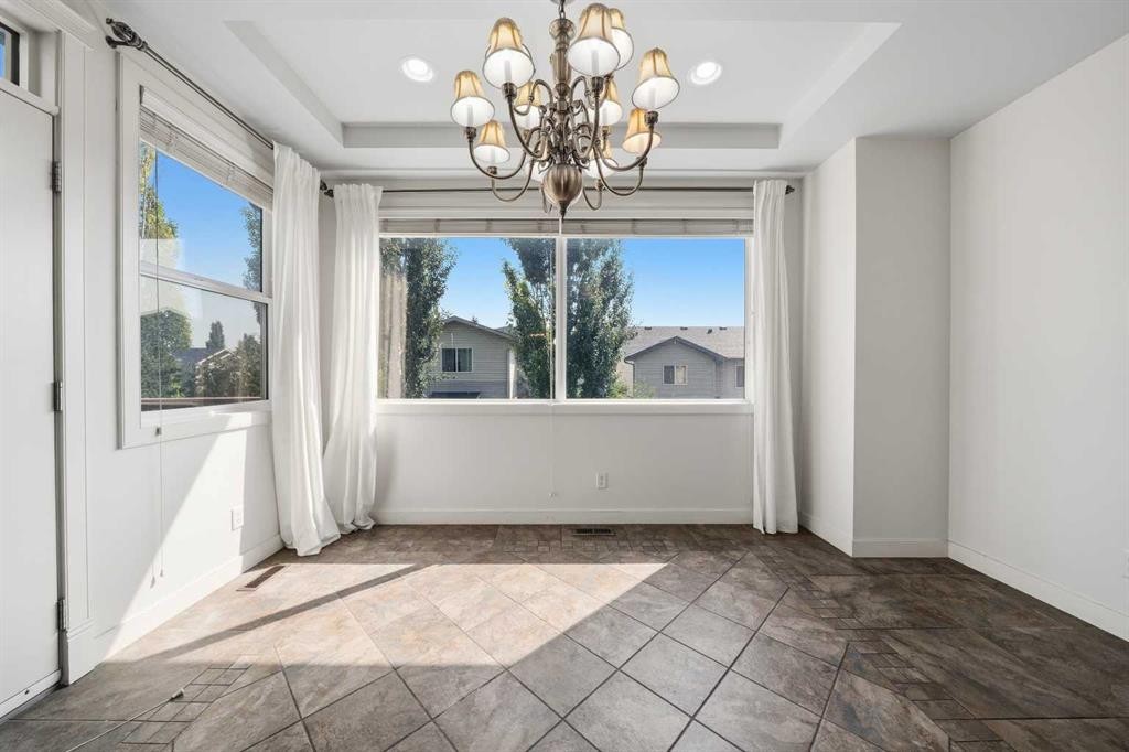 204 Eversyde Mews Sw, Calgary, AB - Indoor Photo Showing Other Room