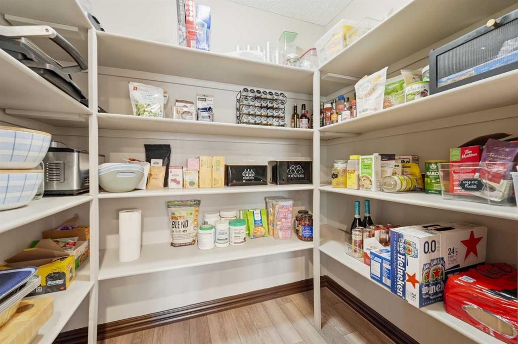 274 Autumn Circle Se, Calgary, AB - Indoor With Storage
