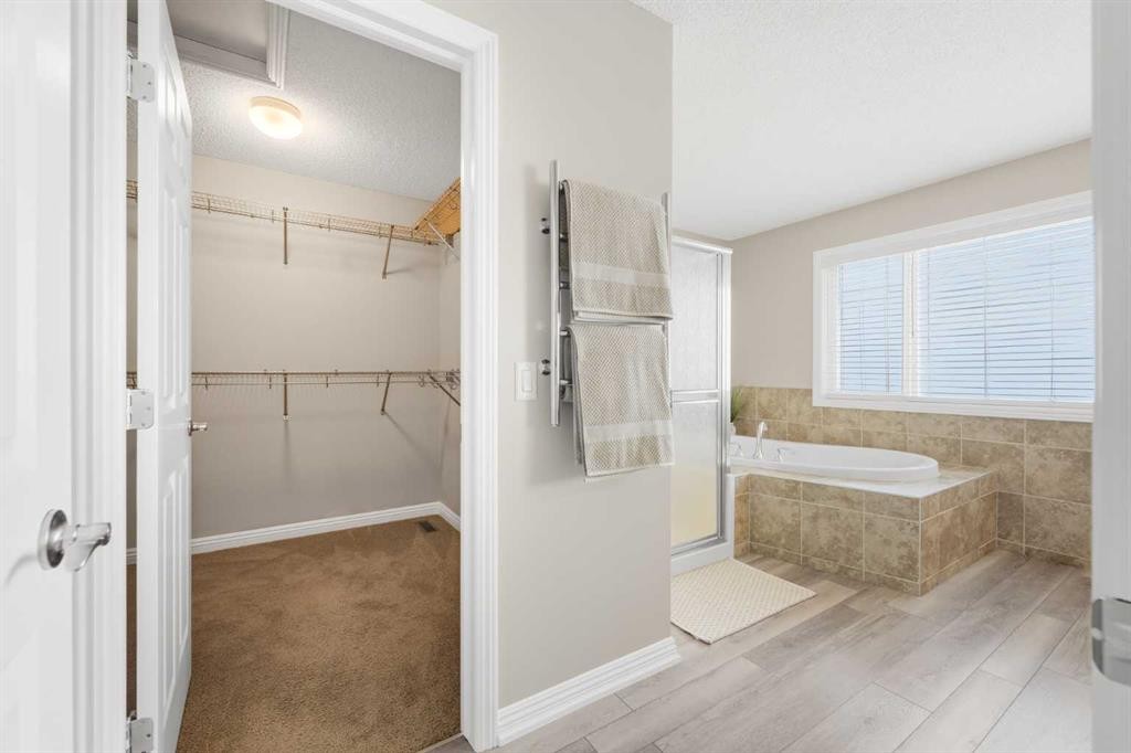 274 Autumn Circle Se, Calgary, AB - Indoor Photo Showing Bathroom