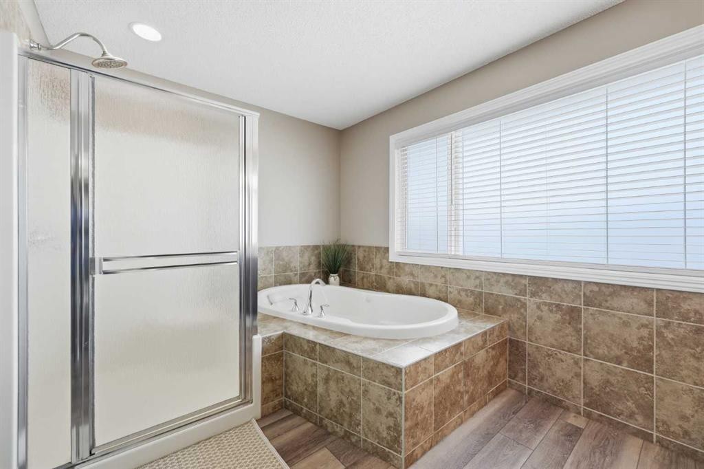 274 Autumn Circle Se, Calgary, AB - Indoor Photo Showing Bathroom